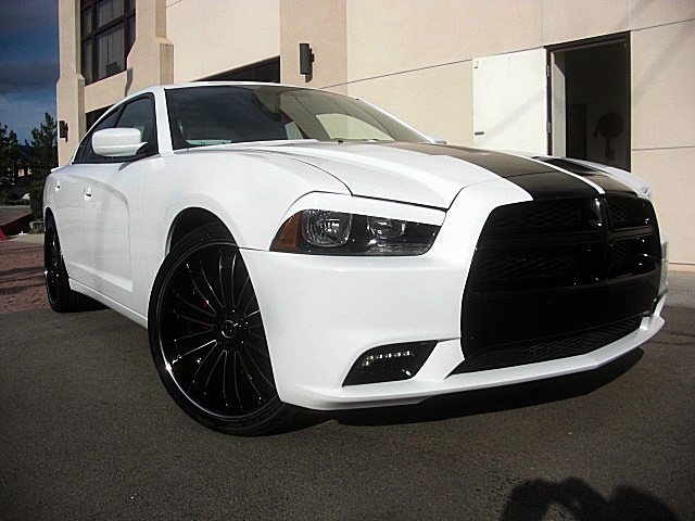 13chargerWhitSRT/26a22.JPG