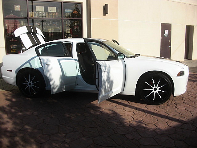 13chargerWhitSRT/26a22.JPG