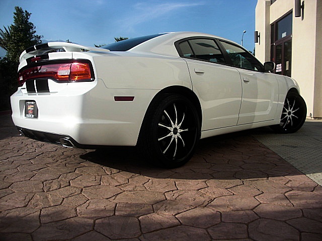 13chargerWhitSRT/26a22.JPG