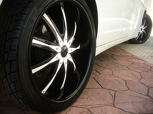13chargerWhitSRT/26a22.JPG