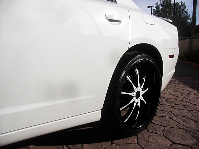 13chargerWhitSRT/26a31.JPG