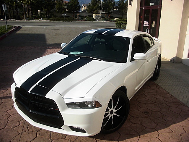 13chargerWhitSRT/26a22.JPG