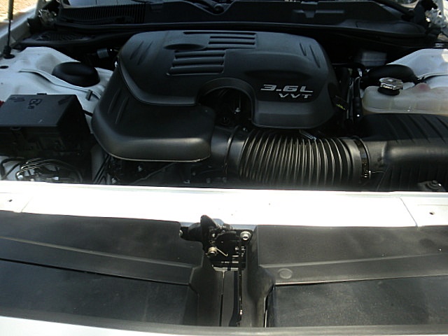 15ChallengerWhite/1a22.JPG
