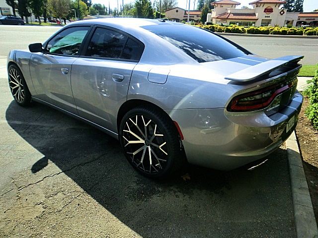 15ChargerBillet/23a24.JPG