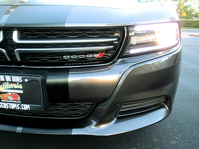 15ChargerDkGray/10a41.JPG