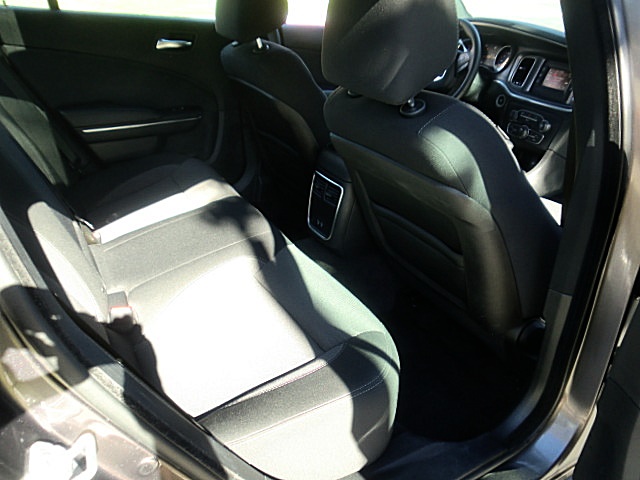 15ChargerDkGray/10a41.JPG