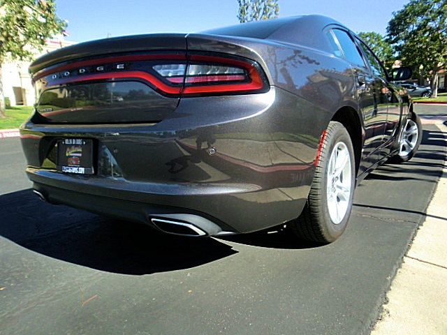 15ChargerDkGray/22a64.JPG