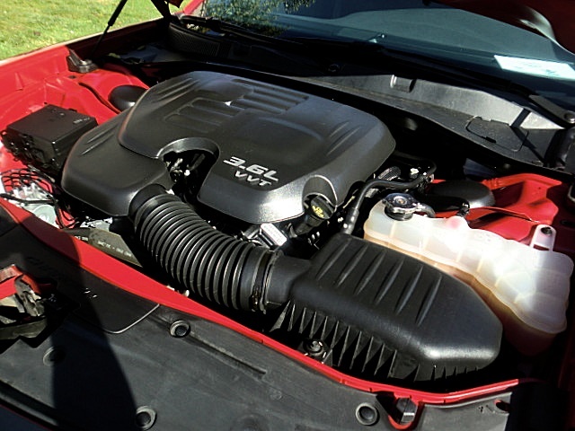 15ChargerRed/20a24.JPG