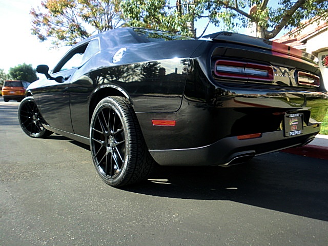 15challengerBlK/20a43.JPG