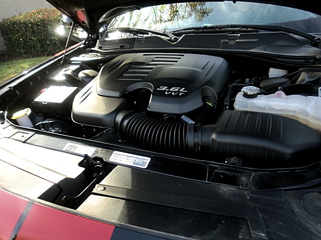 15challengerBlK/20a77.JPG