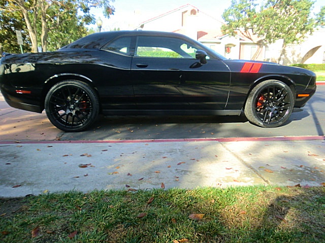 15challengerBlK/20a82.JPG
