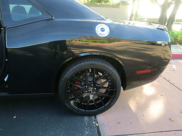 15challengerBlK/20a77.JPG