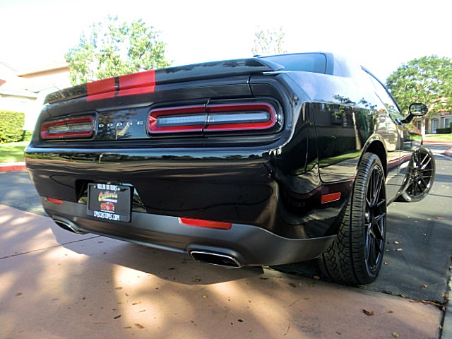 15challengerBlK/20a82.JPG