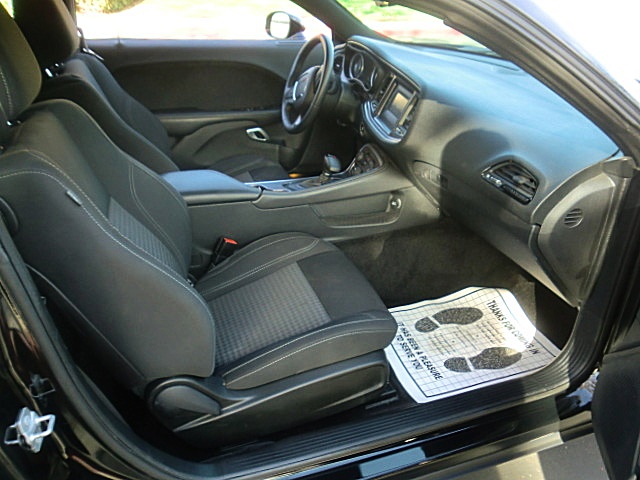 15challengerBlK/20a77.JPG