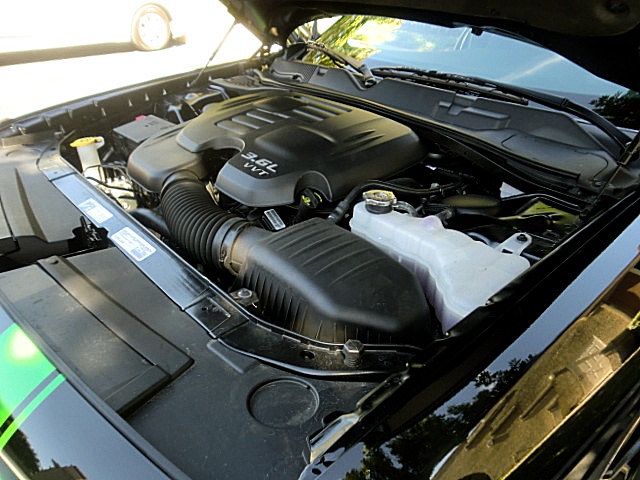 15challengerBlK/24a23.JPG