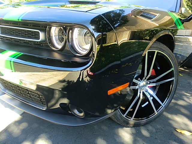 15challengerBlK/24a13.JPG