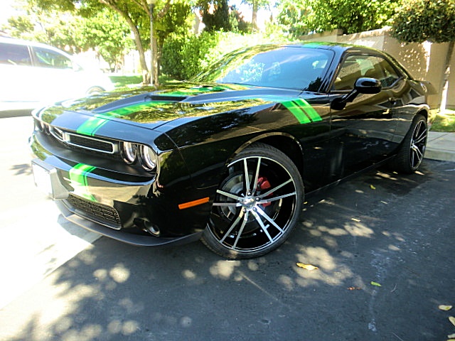 15challengerBlK/24a13.JPG