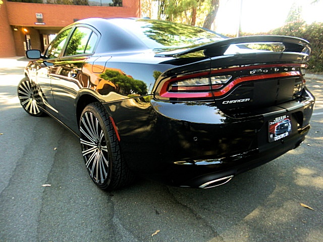 15chargerBlK/26a21.JPG