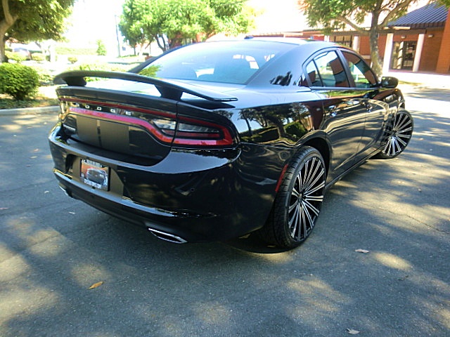 15chargerBlK/26a13.JPG