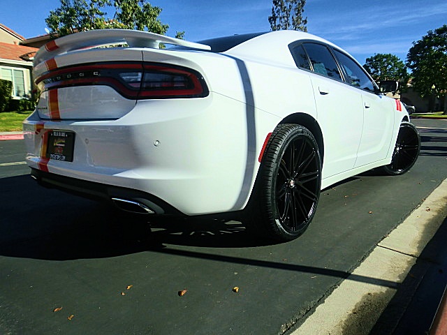 15chargerWhite/20a36.JPG