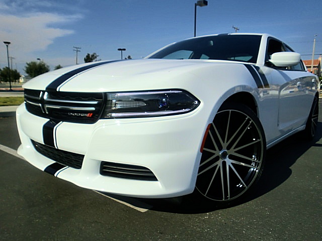 15chargerWhite/2aa52.JPG
