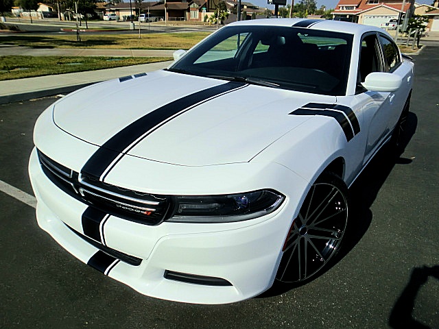 15chargerWhite/2aaaa91.JPG