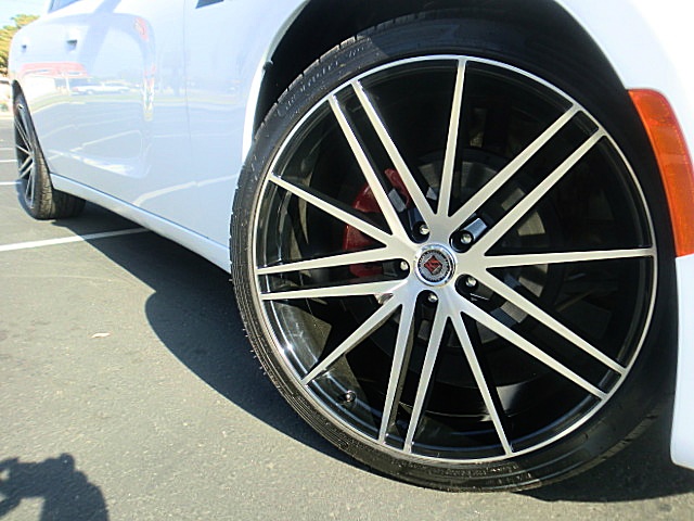 15chargerWhite/2aaaa65.JPG