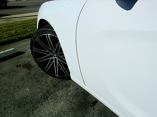 15chargerWhite/Charger16WhiteSE18.JPG