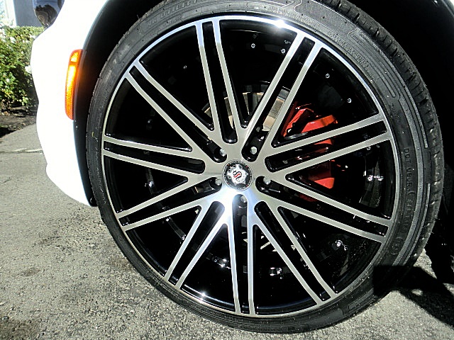 15chargerWhite/Charger16WhiteSE40.JPG