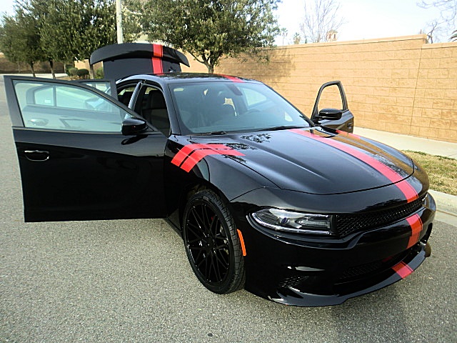 16ChargerHellCatLookBlk/11a38.JPG