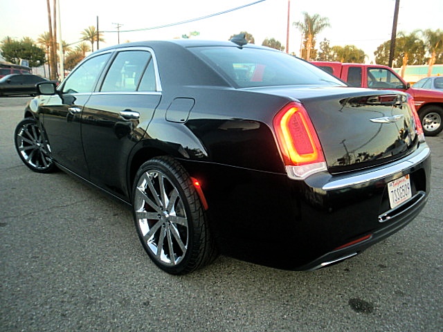16blk300C/Chrysler300C16Blk23.JPG