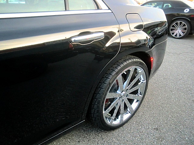 16blk300C/Chrysler300C16Blk15.JPG