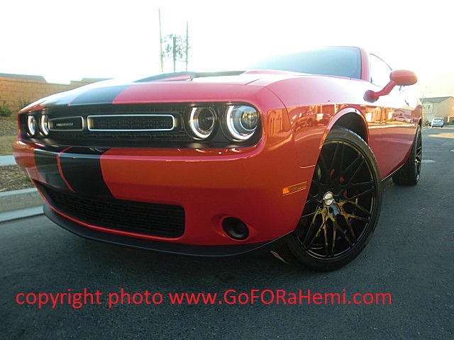 17ChallengerRed/ChallRed10inchGlossBlk35.JPG