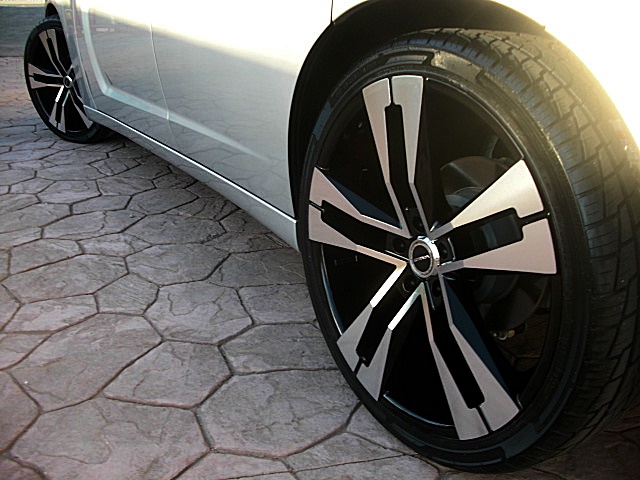 2011ChargerSilver/25aa47.JPG