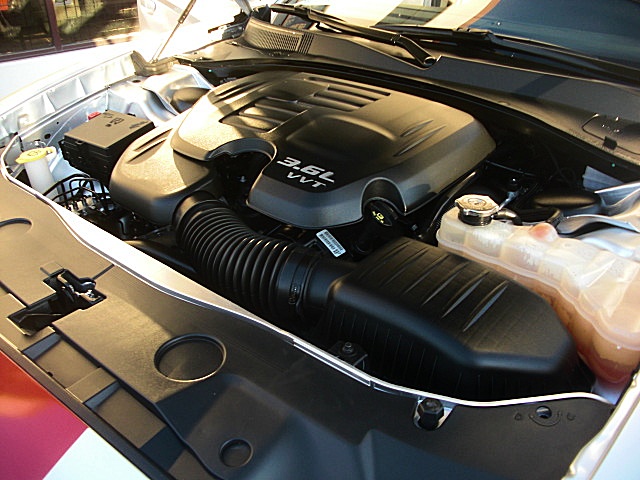 2011ChargerSilver/25aa42.JPG