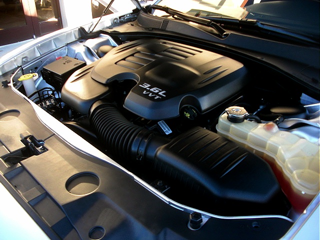 2011ChargerSilver/25m47.jpg