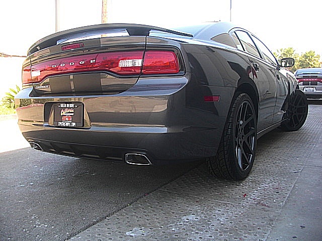 2011chargerGRAY/1024.JPG