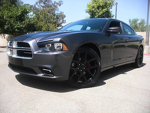 2011chargerGRAY/1024.JPG