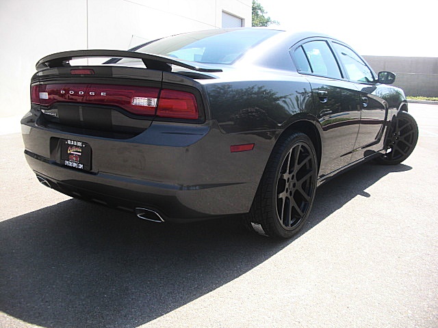2011chargerGRAY/1024.JPG