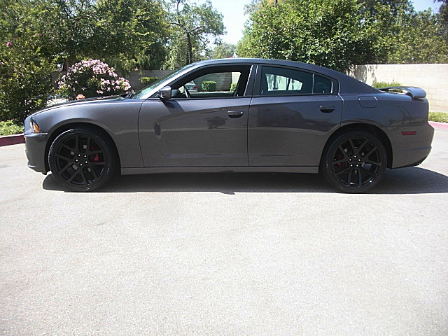 2011chargerGRAY/1024.JPG