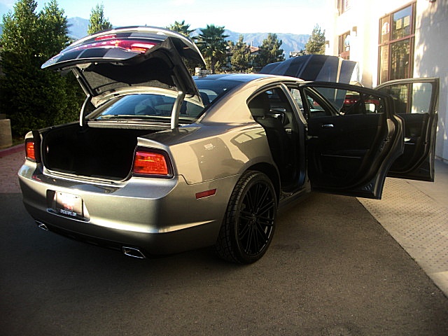 2011chargerGRAY/20a45.JPG