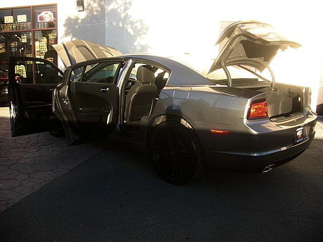 2011chargerGRAY/20a45.JPG