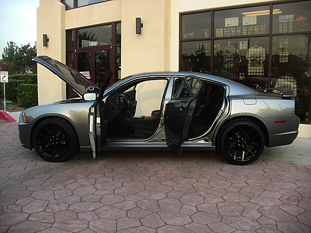 2011chargerGRAY/25ag43.JPG