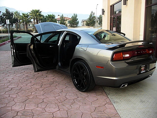 2011chargerGRAY/25ag43.JPG
