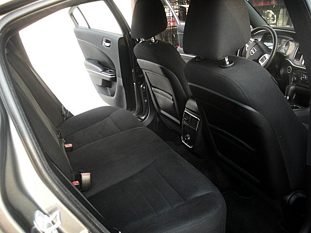 2011chargerGRAY/25ag47.JPG