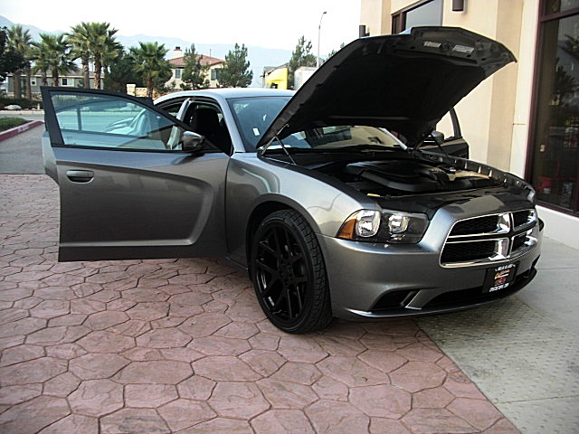 2011chargerGRAY/25ag43.JPG