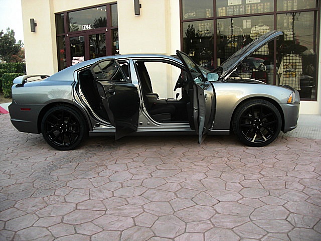 2011chargerGRAY/25ag43.JPG
