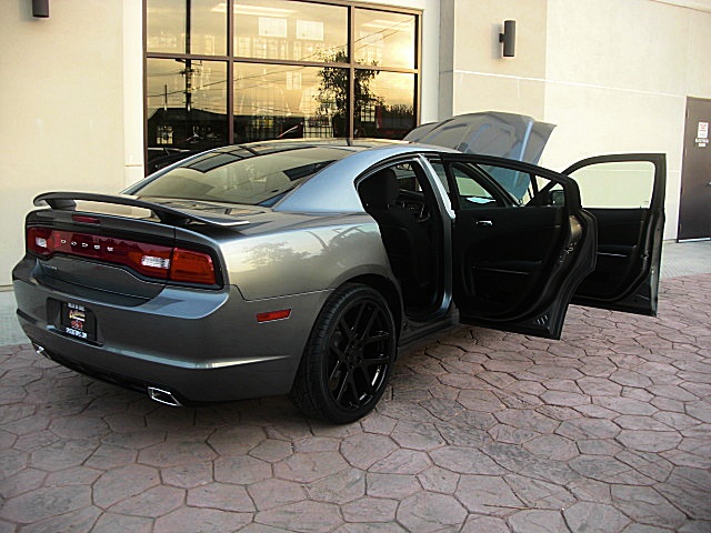 2011chargerGRAY/25ag43.JPG