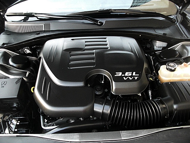 2011chargerGRAY/25ag47.JPG