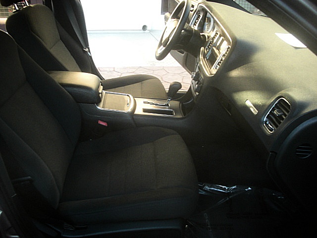 2011chargerGRAY/25f30.JPG